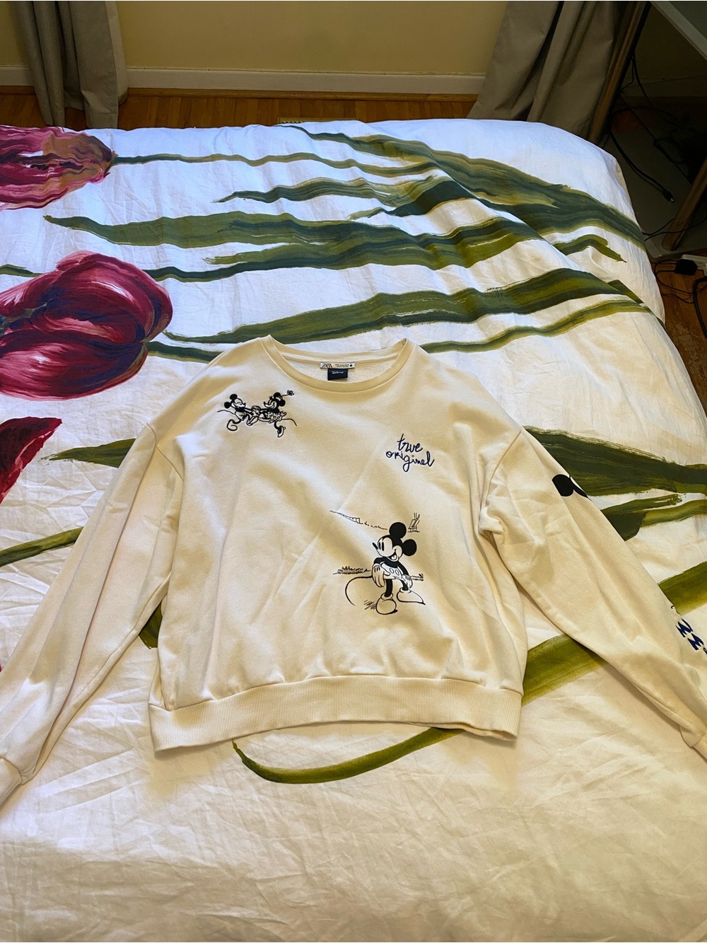 Mickey Mouse (Zara) Graphic Crewneck